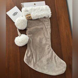 UGG Beige (Putty) and White Bliss Stocking